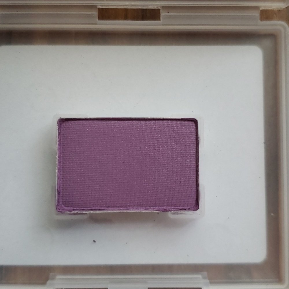 Iris- Mineral Eye Color